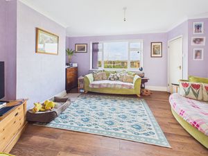 Lounge- click for photo gallery